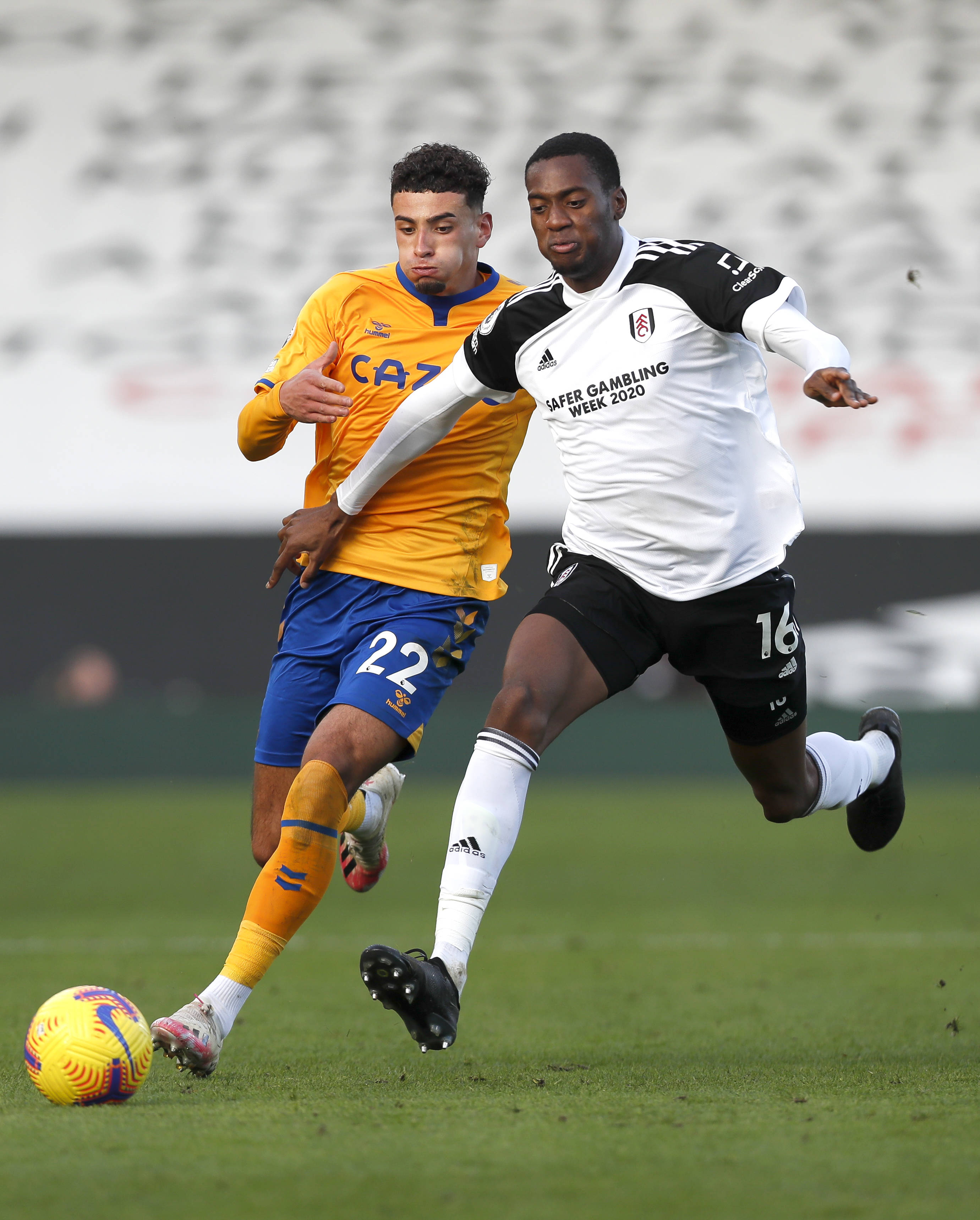 关键时刻AC米兰调整名单以备英超;状态回暖环节打磨;质疑声仍在;身体对抗强度拉满 关键时刻AC米兰调整名单以备英超;状态回暖环节打磨;质疑声仍在;身体对抗强度拉满