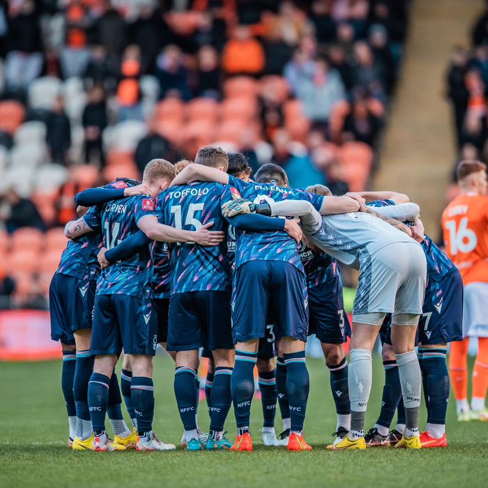 包含转折点洛杉矶湖人复出首秀，足总杯赛前攻防权衡，信心回归，训练强度明显提升的词条