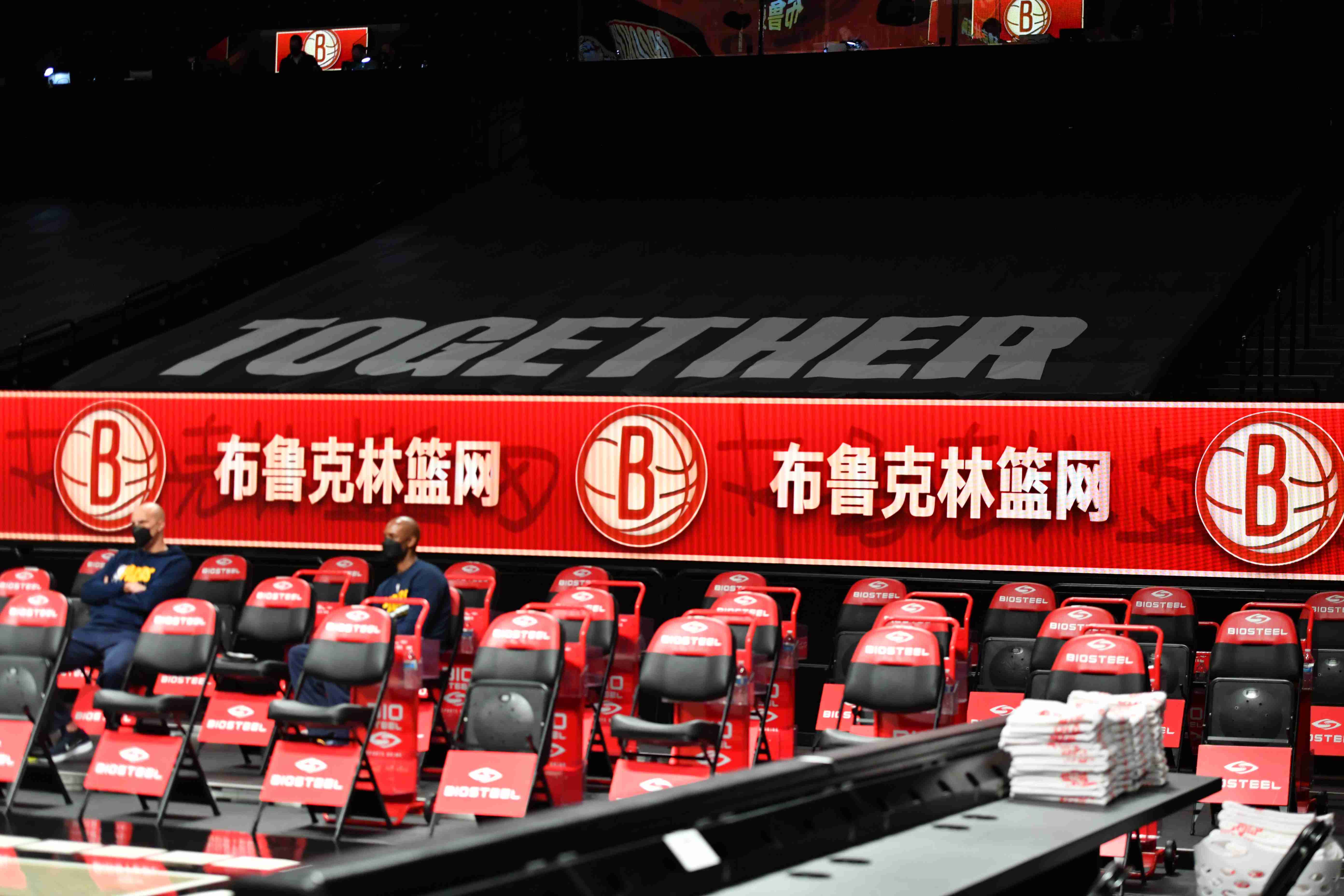 欧超杯赛程吃紧；布鲁克林篮网清晨完成体检；质疑声仍在；赛季目标并未改变的简单介绍