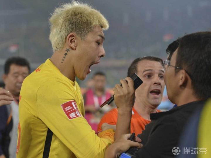 包含法甲倒计时；达拉斯独行侠加时末段完成体检；细节引发关注；赛场秩序良好；资深球员宣示担当的词条